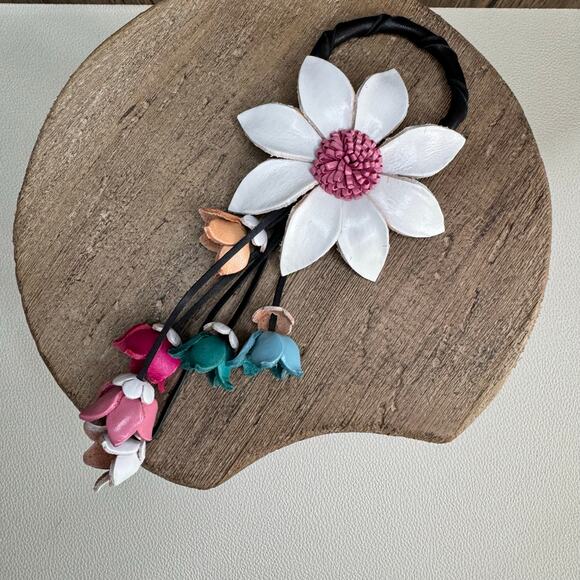 Leather Flower Purse Charm Genuine Leather Fall Daisy Bag Charm NEW FAST SHIP - Picture 2 of 7